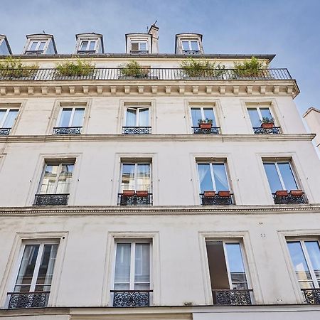 Apartment Center Of Paris By Studio Prestige Exterior photo